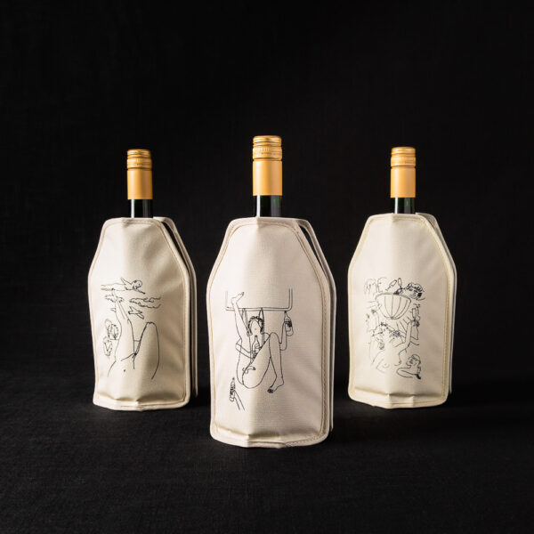 Weinkühler Set von David Schiesser im Hausgemachtes Online Shop sind 3 Weinkühler in Meringue mit feingliedriger Zeichnung in Schwarz.